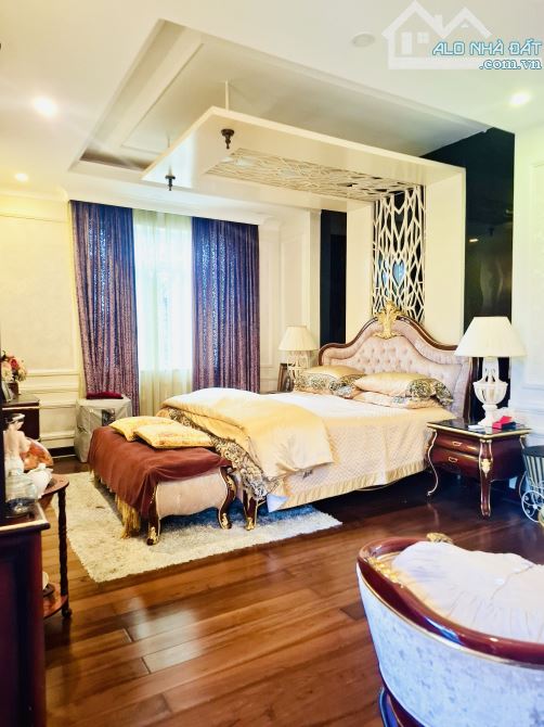 BIỆT THỰ GÓC 2 MẶT TIỀN KHU COMPOUND HOJA VILLA KHANG ĐIỀN - GIÁ 20.5 TỶ