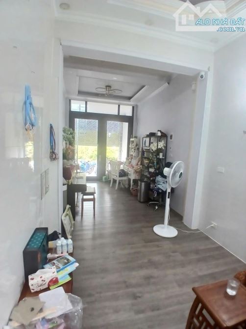 MẶT PHỐ NGỌC THỤY – 60M² – 4 PHÒNG NGỦ – Ô TÔ TRÁNH – KINH DOANH – CHỈ 8 TỶ