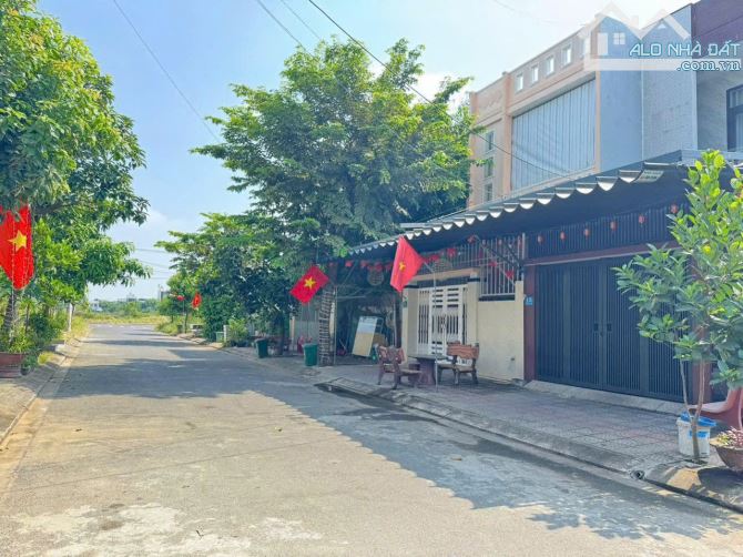 Bán nhà 3 tầng + lửng (2 căn liền kề), mặt tiền đường Phan Châu Trinh, Hải Châu, Đà Nẵng