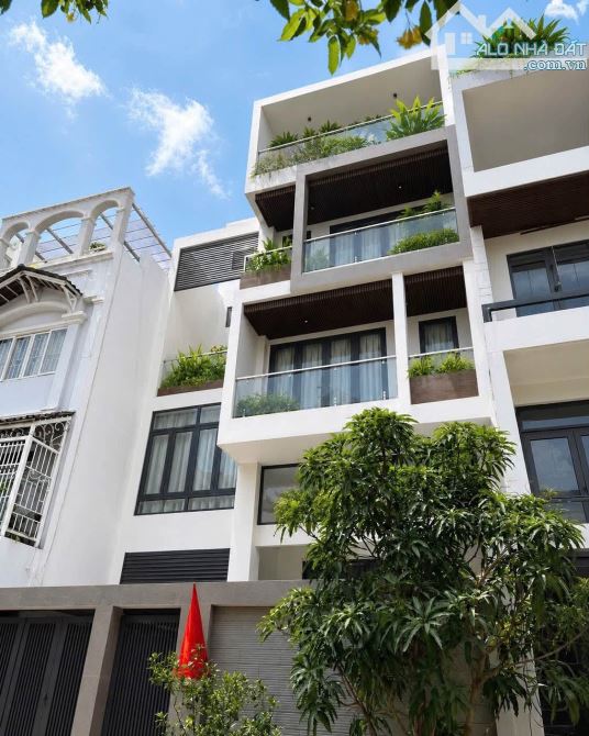 GIÁ RẺ NHẤT BÁN NHÀ TÔ HIẾN THÀNH, QUẬN 10. GIÁ:4TỶ350/68,9m2.1TRỆT,3LẦU.SỔ SẠCH HOÀN CÔNG