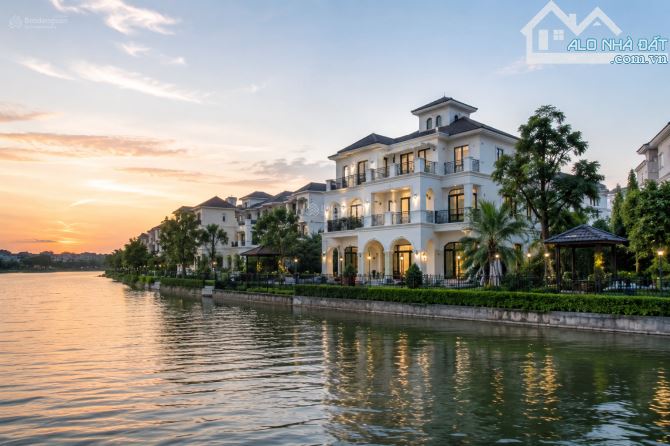 Bán BT khu Hoa Phượng View mặt sông. 190m² 3T Mt11m giá 79 tỷ,
