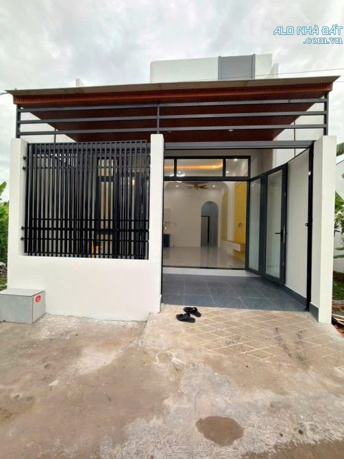 Chủ Ngộp Giảm Mạnh 200tr Chỉ Còn 1 tỷ Hơn Căn Nhà Cấp 4 Không Nơi Nào Có Giá Rẻ Hơn.