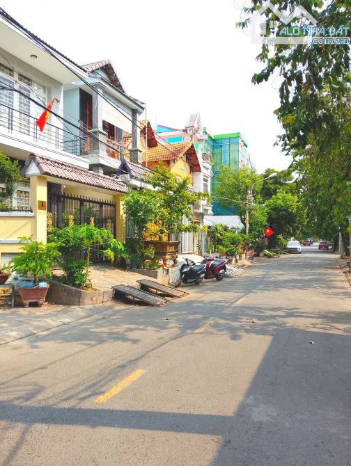 Biệt thự 152m2 KDC Gia Hoà, Bình Hưng, Bình Chánh. Nhỉnh 15 tỉ