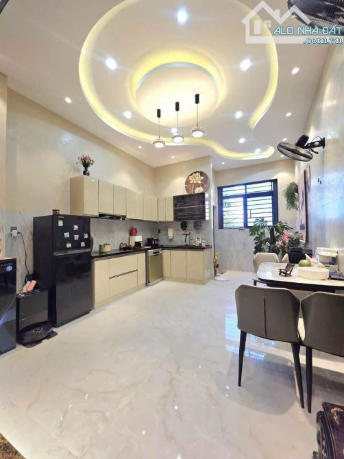 Nhà Mới 3 Tầng Khu Vip Đối Điện Khu Biển Xuân Diệu. Dt 64m2. Giá 8tỷ xx