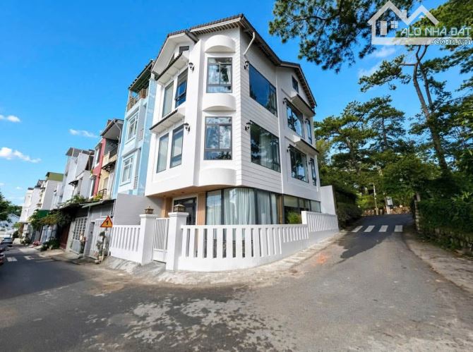 VILLA GÓC 2 MẶT TIỀN KQH NGUYỄN KHUYẾN GẦN THÔNG GIÁ 15.5 TỶ