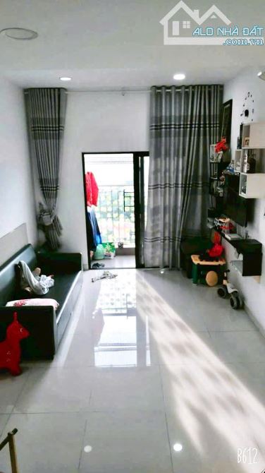 Cần bán căn hộ có sổ hồng chung cư Hoàng Quốc Việt, Quận 7, Dt 60m. Giá 3,1 tỷ