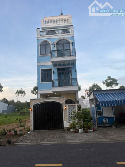 NHÀ 3 LẦU SÂN THƯỢNG PHONG CÁCH CHÂU ÂU CAO CẤP - ĐỐI DIỆN DÃY SHOPHOUSE KDC NGÂN THUẬN