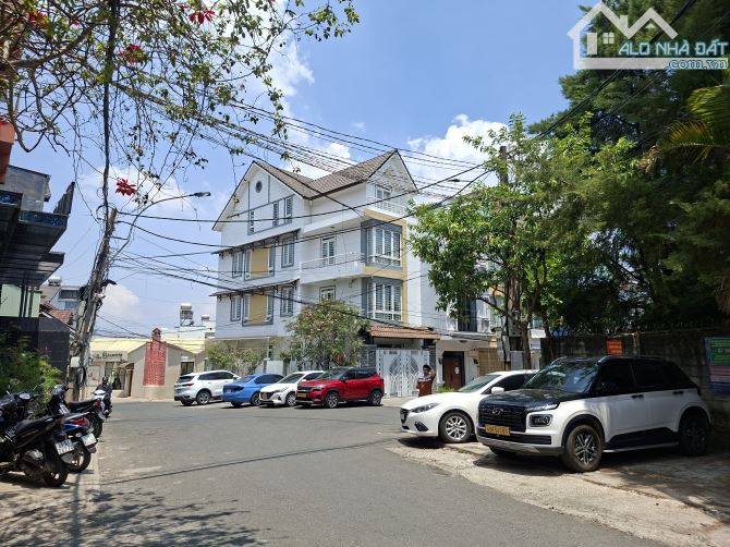 BÁN NHÀ CÓ CHIỀU NGANG LỚN ĐƯỜNG 6 MÉT HAI MẶT TIỀN Ô TÔ🏡SỔ RIÊNG 119m2 9,8 TỶ HOÀN CÔNG