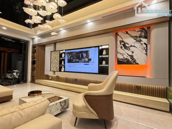 Siêu phẩm Ngọc Thuỵ, 80m2, thang máy, full nội thất, 2 thoáng, 14,8 tỷ