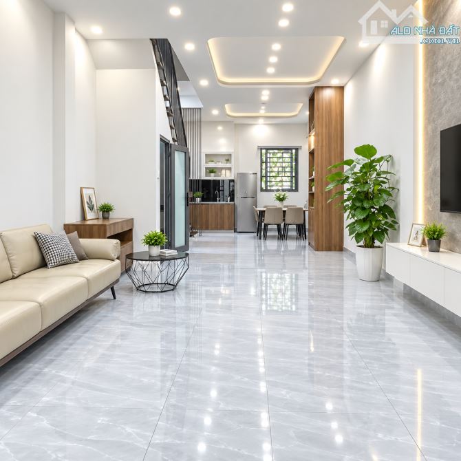 Giảm 150Tr, Nhà 2 lầu hẻm xe hơi khu phân lô, 50m², ngay Quốc lộ 13 mở rộng Giá 6,05 tỷ
