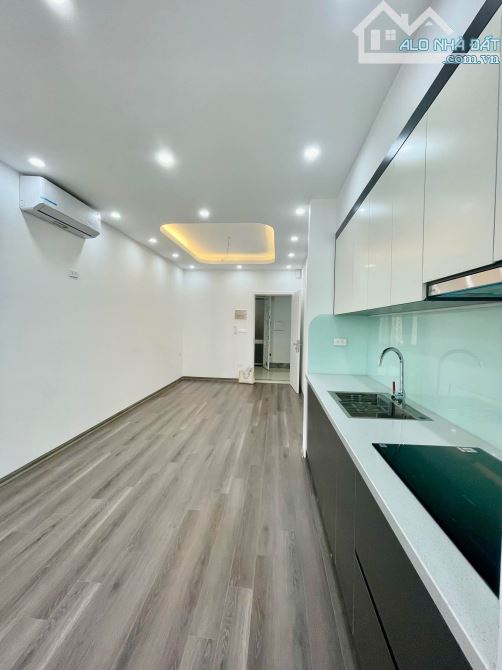 Xả lỗ bán gấp chủ cần tiền bay gấp căn hộ tại Cầu Giấy