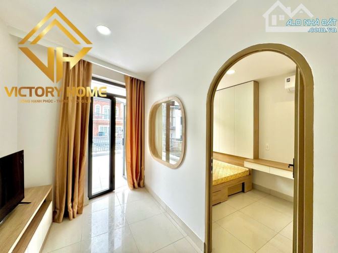 Thu nhập 50tr/tháng! Bán CHDV 6 tầng 4x18m ô tô tránh - ngay gần trường đh Văn Lang. 12ty9