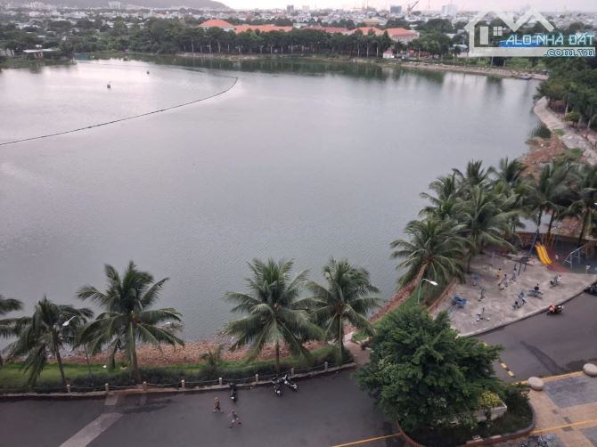 bán nhanh căn Phoenix view hồ 3 phòng ngủ tầng trung full nội thất giá 5,3 tỷ