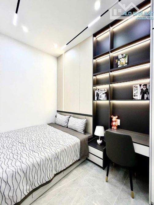 Bán tòa nhà căn hộ cao cấp 4tầng giá sập hầm phố biển Đà Nẵng