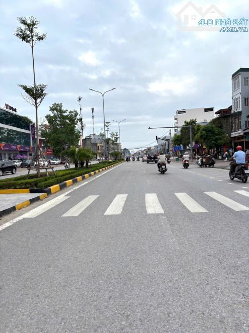 🔥 Hot nhất Phú Sơn – Nhà 4 tầng đẹp, ngõ ô tô thông, mặt tiền hơn 5m – Giá chỉ nhỉnh 3 tỷ