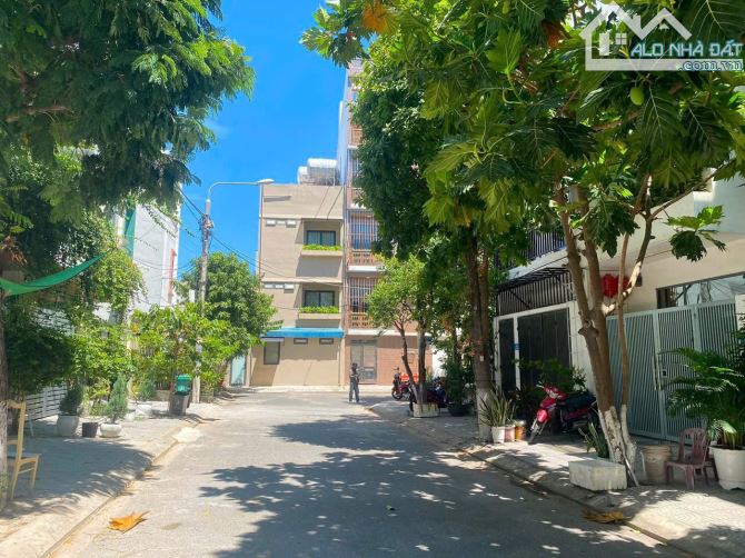 - Bán Căn Hộ 5 tầng đường Trần Đức Thông – Gần Vương Thừa Vũ, DT 80M2 – Giá 16 TỶTL