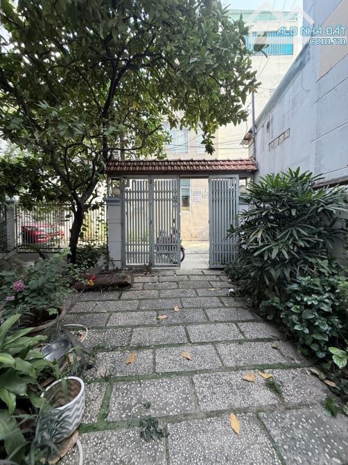 BÁN BIỆT THỰ SÂN VƯỜN ĐẸP 10X21M HẺM XE HƠI TRẦN BÁ GIAO P. AN NHƠN GÒ VẤP CHỈ 20TỶ TL