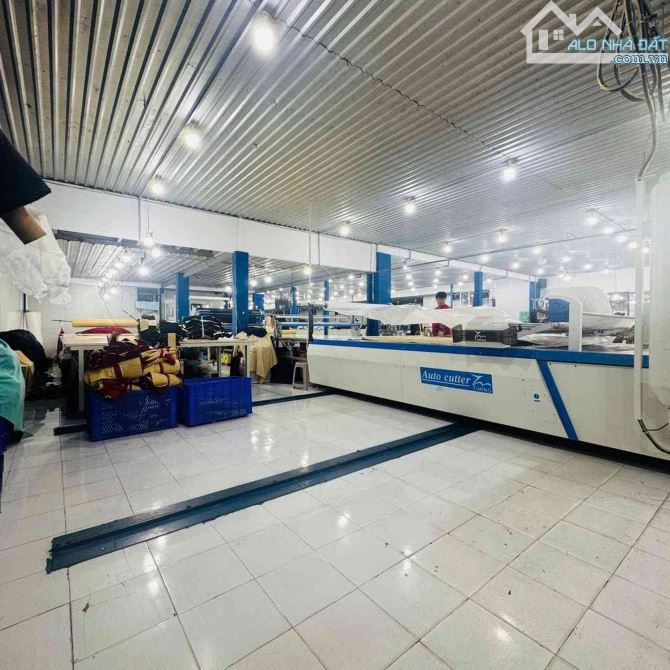 BÁN QUỸ ĐẤT LỚN TẶNG XƯỞNG- 1900M2- NGANG 30M- ĐƯỜNG 16M-DT SÀN SD 2500m2