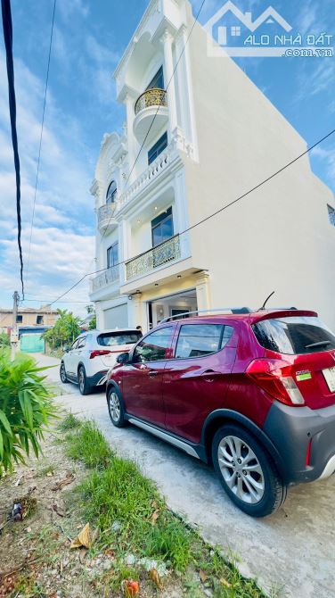 căn 4 tầng Gara ô tô có phòng ngủ tầng 1 gần cổng khu công nghiệp An Dương Hải Phòng