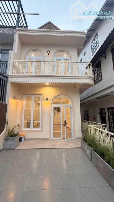 Bds kết hợp ở và tạo dòng tiền. Giá 10 tỷ hoàn công