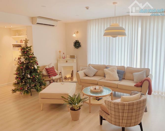 *Bán nhà 3 tầng, đường Nguyễn Tất Thành, view biển, gần Lý Thái Tông, dt 123m2, giá 16,5Tỷ
