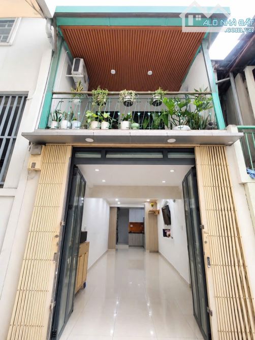 SIÊU HIẾM GẤP BÁN NHÀ 2 TẦNG FULL NỘI THẤT SÁT HXH ĐIỆN BIÊN PHỦ, Q3. CHỈ 6.4 TỶ.