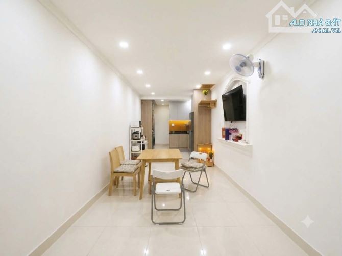 HIẾM! BÁN NHÀ ĐẸP QUẬN 3 – TƯƠNG LAI 2 MẶT TIỀN 8M ĐỐI DIỆN TRƯỜNG HỌC – GIÁ 6.4 TỶ.