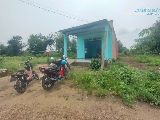 Cần bán căn nhà đối diện cụm Công Nghiêp An Linh Bình Dương