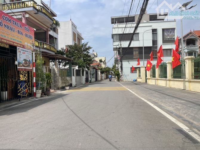 Chủ cần tài chính giảm giá mạnh nhà 5 tầng oto đỗ cửa