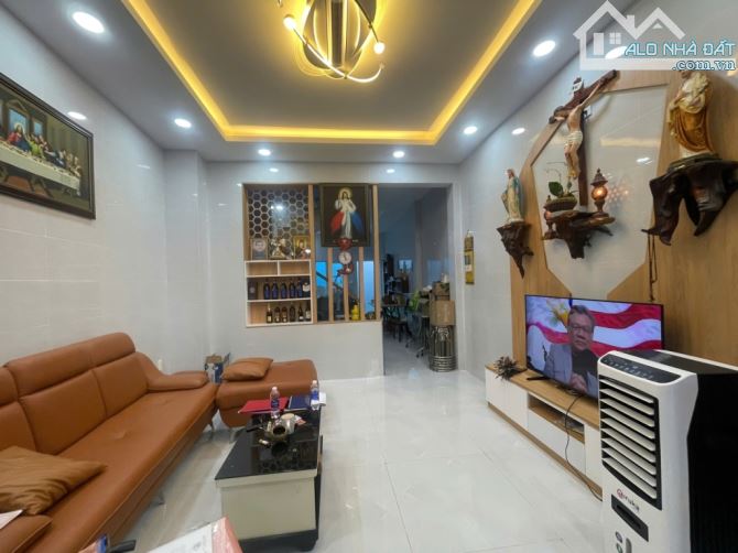 BÁN NHÀ LÊ DUẨN 55M² TẦNG 2 ĐỦ ĐỒ CHO THUÊ 6TR/THÁNG 900TR