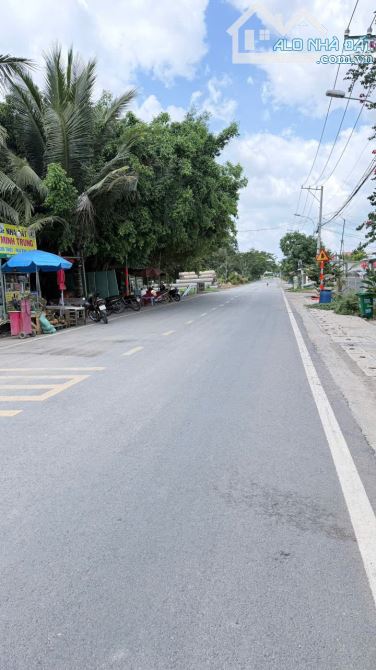 Gấp bán nhà xưởng Mặt Tiền đường Vườn Thơm Bình Chánh 490m2 thổ cư 390m2-11 tỷ 3