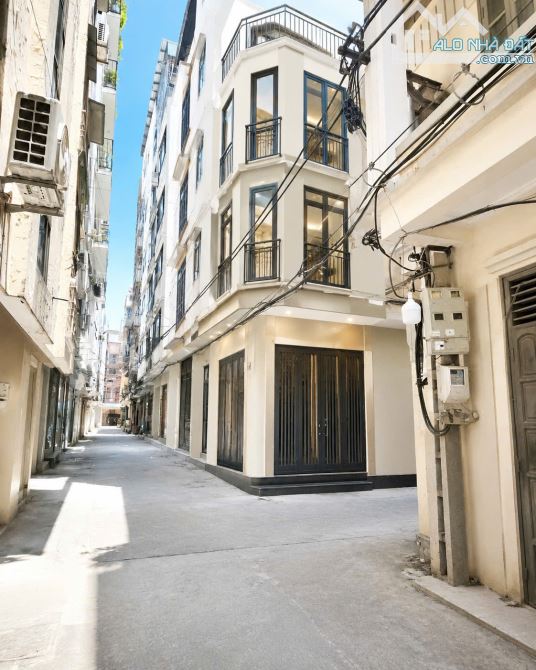 BÁN NHÀ PHÂN LÔ PHỐ Xuân Thủy – 33M² – 5 TẦNG – 11,8 TỶ – LÔ GÓC 3 MẶT THOÁNG – Ô TÔ ĐỖ
