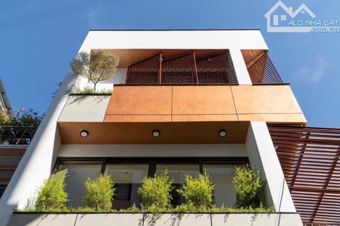CẦN BÁN VILLA LÔ GÓC SÁT VÕ NGUYÊN GIÁP DÒNG TIỀN 110TR/ THÁNG