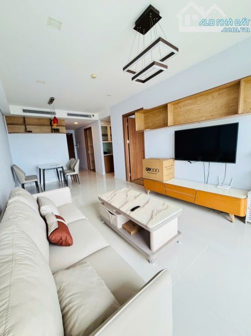 Bán căn hộ Rivera Park Thành Thái,Q10.DT:74m2-2PN-2WC Hướng đông Full NT view Quận 1