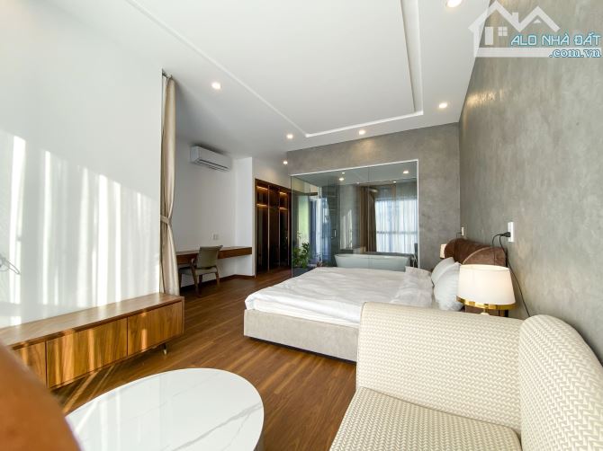 */Bán Nhanh tòa căn hộ 8 tầng đường An Đồn 5.Dt 100m2,đang cho thuê 100 tr/th. Giá 25 Tỷ