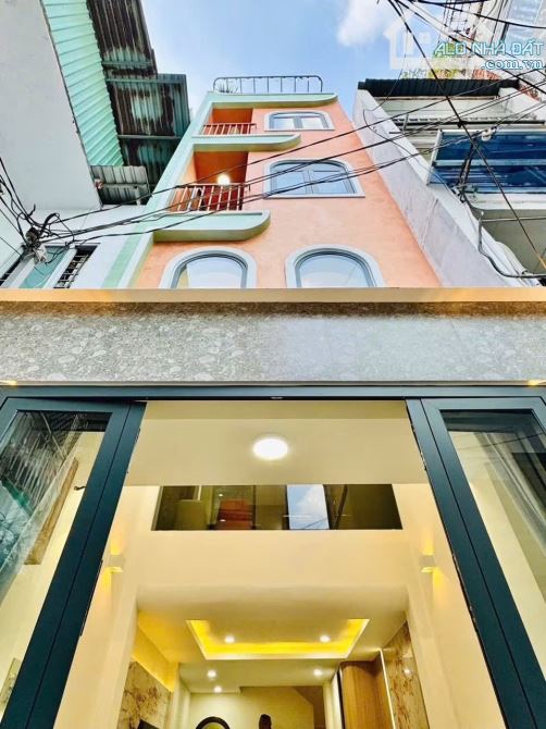 cần bán nhà gần bệnh viện 175 trên đường Nguyễn Tuân,P1,Gò Vấp.Giá 3tỷ960.Sổ Sẵn