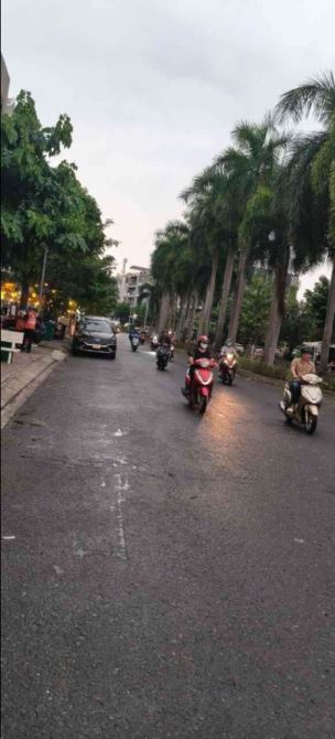MẶT TIỀN KHU HIMLAM - Q.7 - HOÀNG TRỌNG MẬU - DT: 5*20m 6 TẦNG + 1 HẦM - 42 TỶ 5