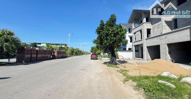 Biệt thự song lập, Mê Linh, Anh Dũng, Dương Kinh, xây thô, sổ đỏ chính chủ.