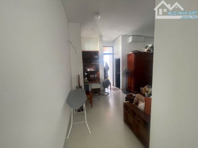 🎉🎉Toà căn hộ lô góc dòng tiền siêu khủng 250tr/ tháng ngay sát 3 trường đại học.