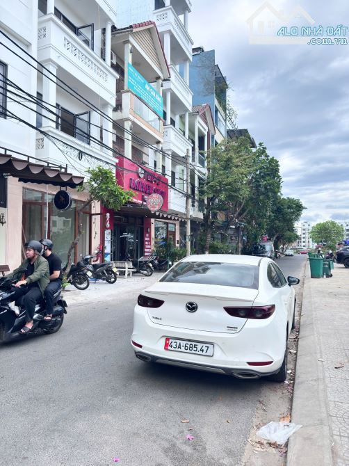 Cần tiền bán nhanh nhà 2 tầng Mặt tiền Mỹ Đa Đông