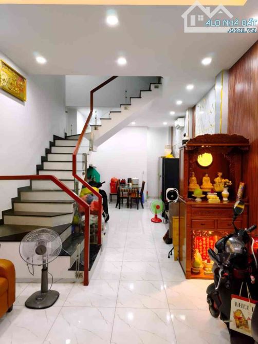 TRUNG TÂM Q.6 - BÌNH TIÊN - DT:4*12M - 5 TẦNG - 7 TỶ