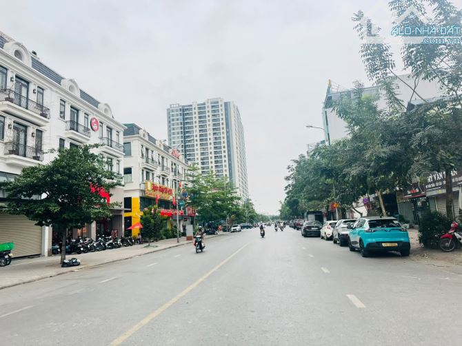 đẹp nhất khu Liền kề MINH NHỰA phố Lâm hạ - 115m 7tầng nội thất khủng - giá tốt.