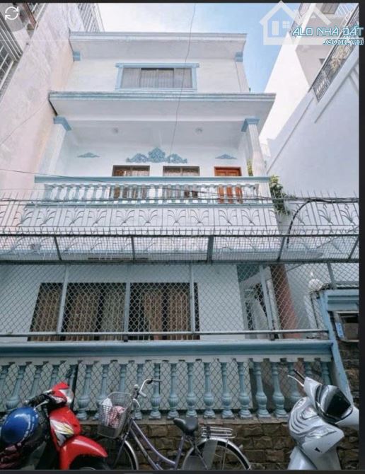 BÁN BIỆT THỰ KIỂU PHÁP – HOÀNG DIỆU, QUẬN 4. DT 105,3M², 4 TẦNG + GARA Ô TÔ - 18 TỶ