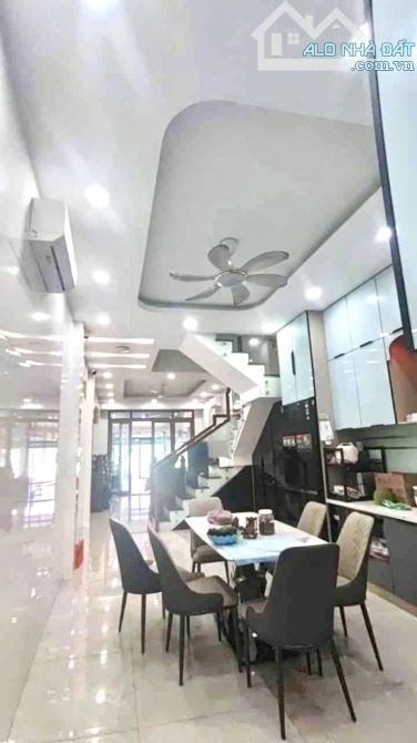 MẶT TIỀN 4 TẶNG - KINH DOANH NGÀY ĐÊM - NGAY NGUYỄN CỬU PHÚ - VỚI TRẦN ĐẠI NGHĨA - DT 136M