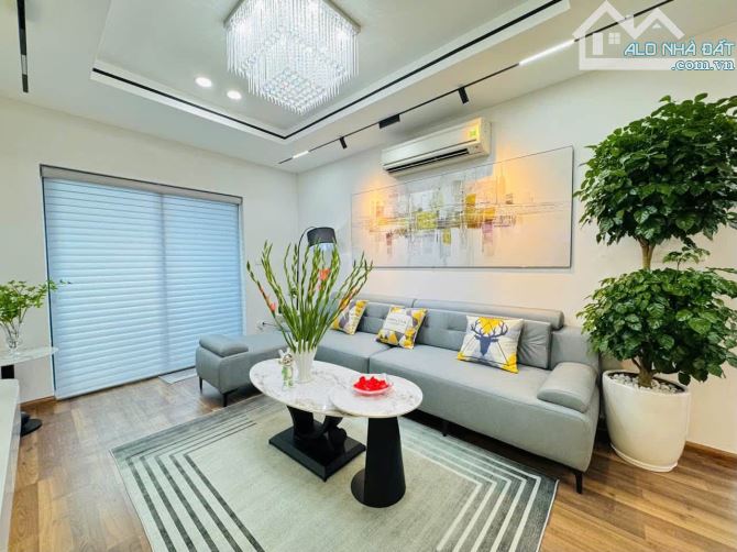 Goldmark City 136 Hồ Tùng Mậu - 94M2, 3PN, Lô Góc, View Thoáng, Nhà Đẹp Ở Ngay, 7.3 Tỷ