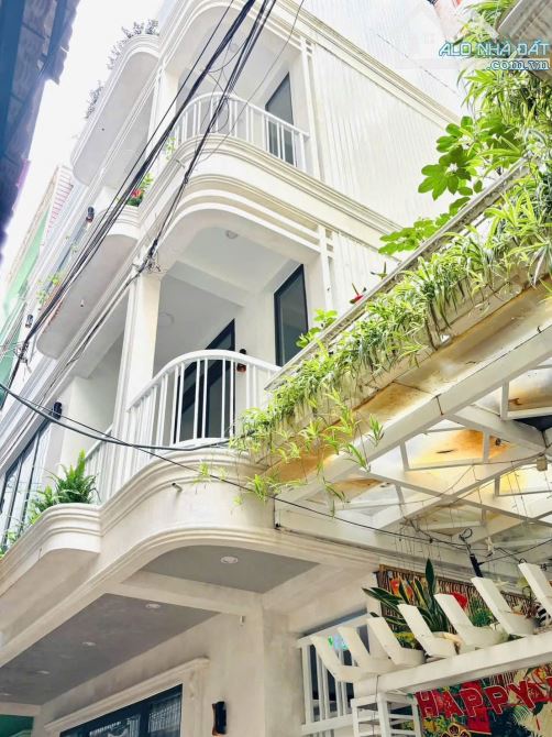 NHÀ PHỐ SỔ HOÀN CÔNG +CÓ THANG MÁY P5 ĐÀ LẠT GIÁ 8 TỶ CHIỀU NGANG 6,1 MÉT đường HẢI THƯỢNG