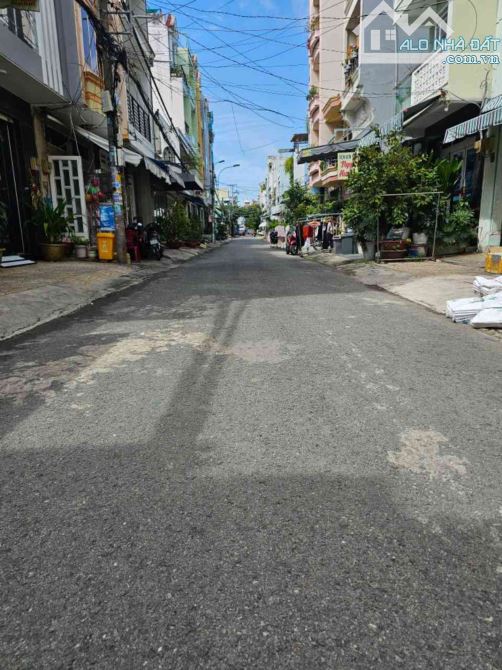 Dtsd 80m2 trung tâm tên lửa Giờ tìm đâu ra căn thứ 2 6ty cíu . Nhà mới đẹp hiện đại