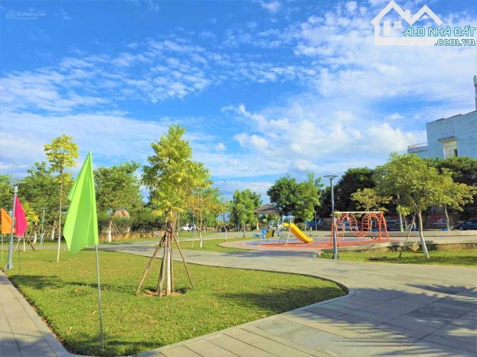 - Bán Lô đất view công viên Phong Bắc, đường Nguyễn Thế Lịch, DT 140m2- Giá 6,8 Tỷ TL