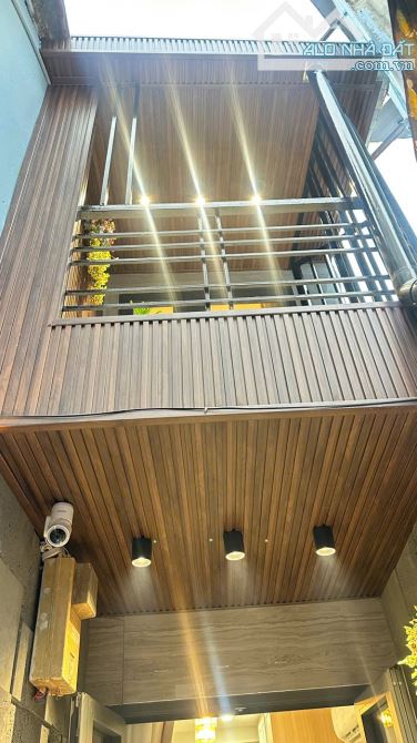 BÁN GẤP NHÀ 2 TẦNG ĐẸP, Ở NGAY, HẺM VIP ĐIỆN BIÊN PHỦ, QUẬN 3, GIÁ NHỈNH 6 TỶ.
