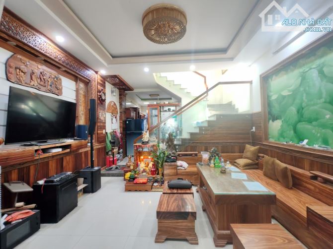 GIẢM SỐC 500 TRIỆU – NHÀ 2 TẦNG 56M² CÁCH MẠNG THÁNG 8 – CHỈ CÒN 2.99 TỶ